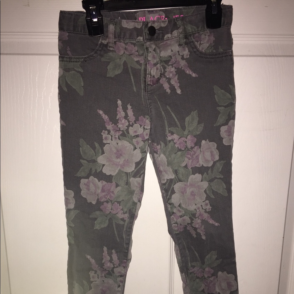 Girls pants.